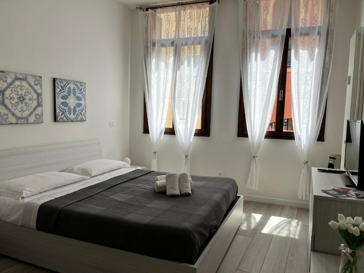 Appartamento Ai Portici Di Via Savonarola Padova Exterior photo